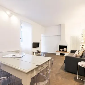 https://prestige-boutique-homes-il-nido-dei-navigli.it-lombardy.com
